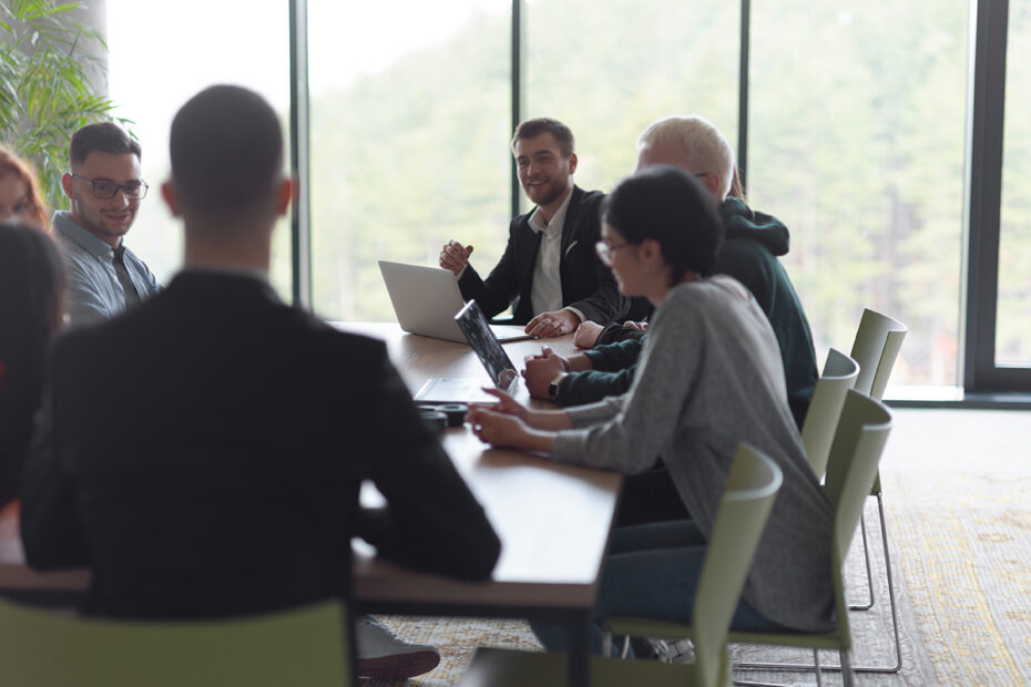 The rise of fractional leaders